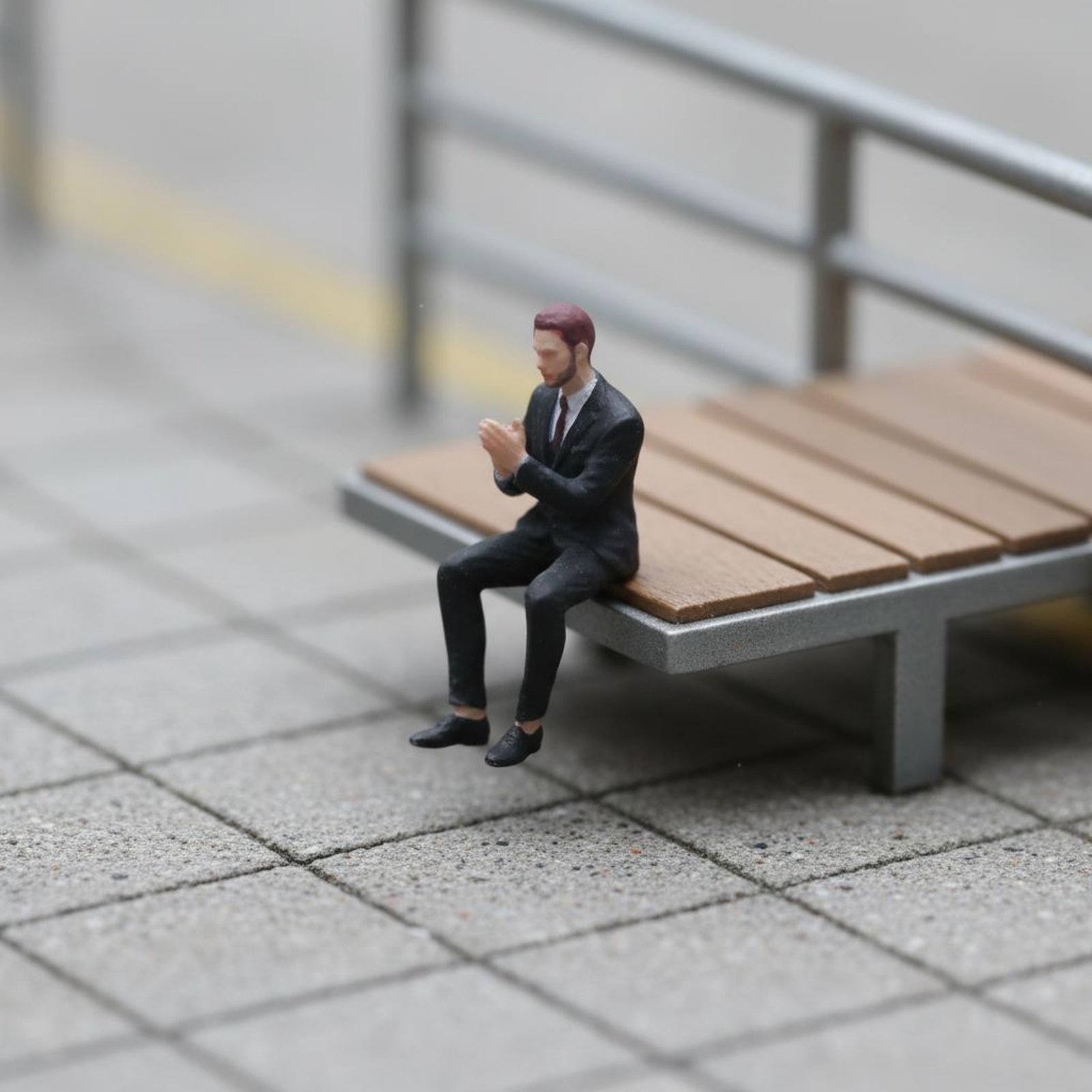 1:64 schaal zittende manfiguur - Men'S Suit Accessories recensie en prijs